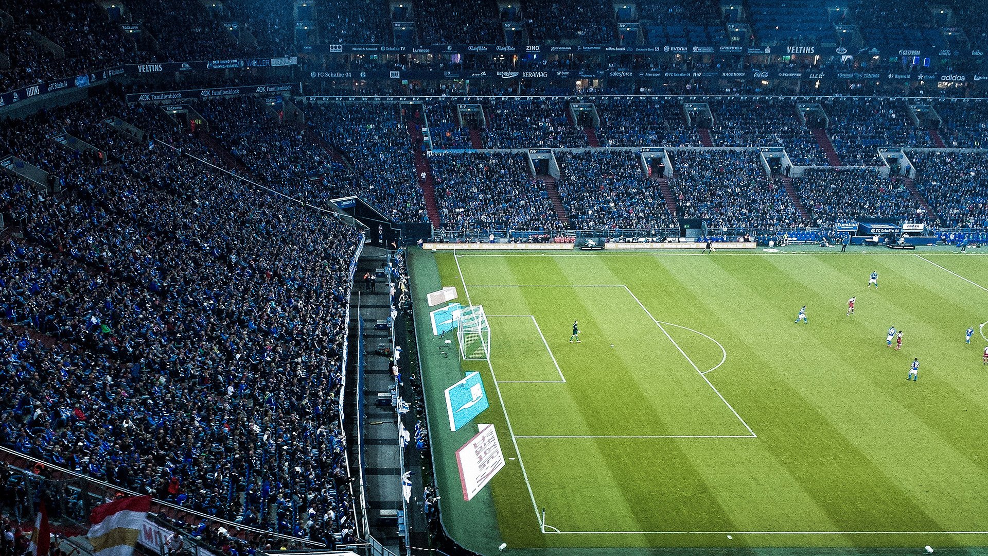 血溅斯台普斯！新疆队客场鏖战快船，米切尔末节封神成逆转关键先生